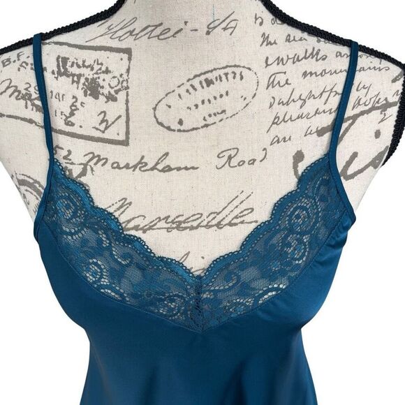 Ekouaer Sleeveless Satiny Chemise Gown Teal Green Size Small NWT - Picture 4 of 9